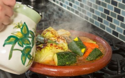 Tajine de poulet aux fruits secs et miel : une recette gourmande après une journée de trek
